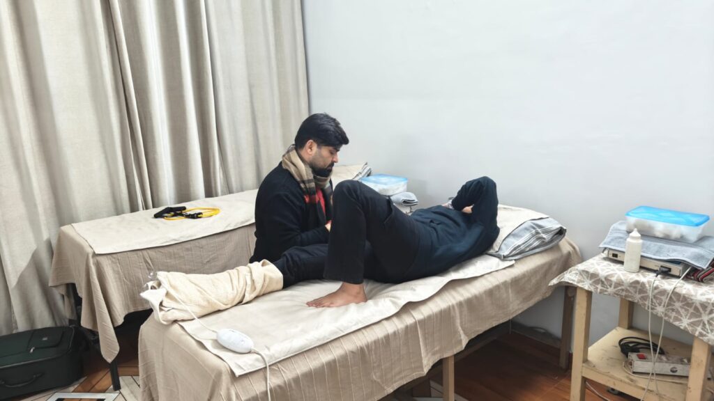 Best physiotherapist for back pain in vasundhra